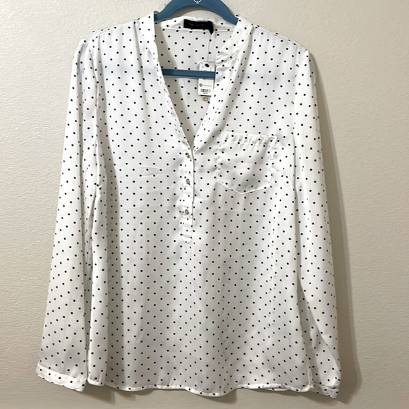 NWT La Vie Women’s Polka Dot Blouse Size Medium main image 1
